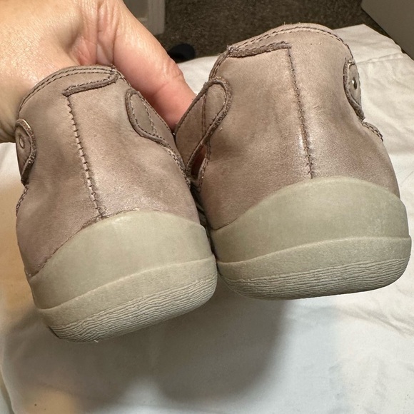 New Earth Origins taupe slip on shoes 9 Velcro strap loafer sandal brown tan W 9 - Picture 11 of 16